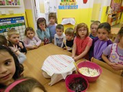 Pečeme koláče ve školce